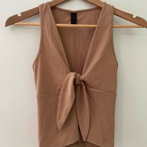 Knot tie top